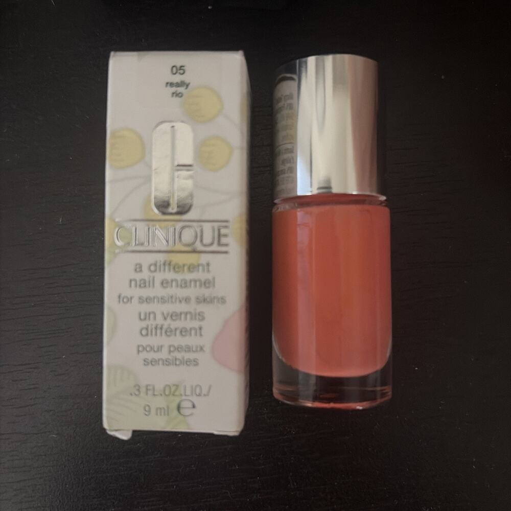 Clinique A Different Nail Enamel 05 Really Rio 0.3 fl.oz